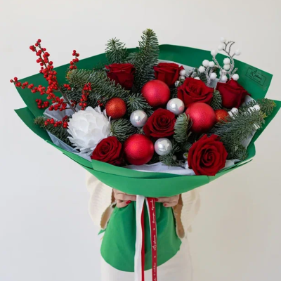 Букет из красных роз и нобилиса "Розы на морозе" N 91152